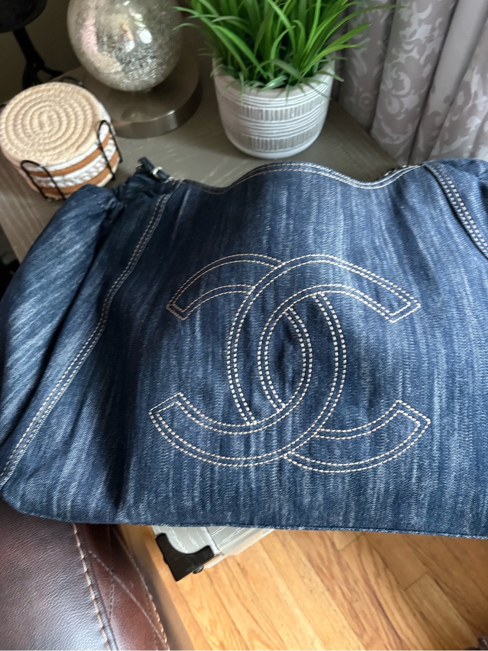 FASHION Dark Blue Denim Shoulder Tote with Interlocking CC with pouch - Picture 2 of 14